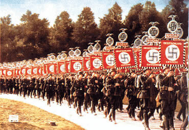 Desfile das unidades SS (Força de elite da Alemanha Nazista) Desfile das unidades SS (Força de elite da Alemanha Nazista)